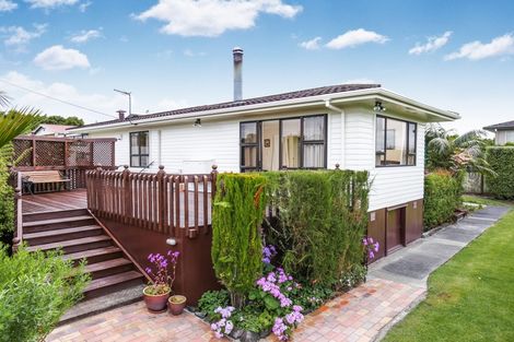 Photo of property in 202 Royal Road, Massey, Auckland, 0614
