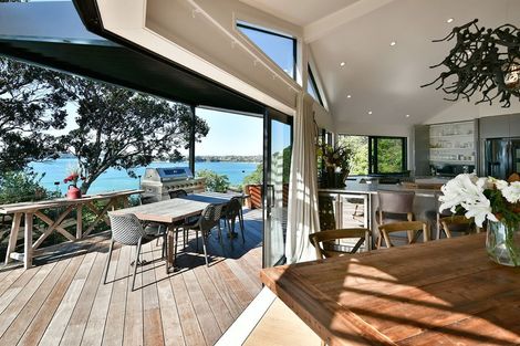 Photo of property in 86 Vipond Road, Stanmore Bay, Whangaparaoa, 0932