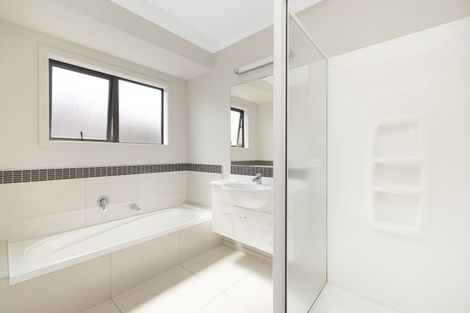 Photo of property in 37 Golden Sands Drive, Papamoa Beach, Papamoa, 3118