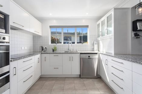 Photo of property in 2 Sisam Place, Whakatane, 3120