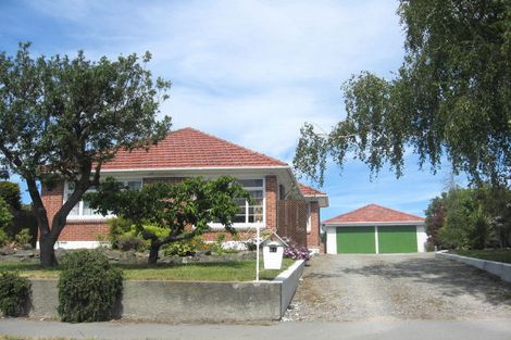 Photo of property in 21 Lake Terrace Road, Burwood, Christchurch, 8061