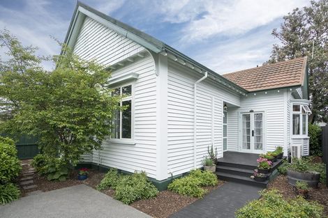 Photo of property in 108 Innes Road, St Albans, Christchurch, 8052