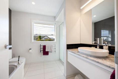 Photo of property in 33 Stoneyhurst Street, St Albans, Christchurch, 8014