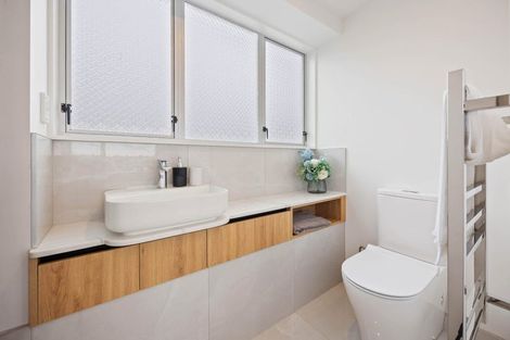 Photo of property in 34 Bucklands Beach Road, Bucklands Beach, Auckland, 2012