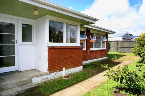 Photo of property in 2/55 Orams Road, Hillpark, Auckland, 2102