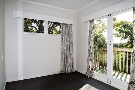 Photo of property in 90 Coronation Road, Hillcrest, Auckland, 0627