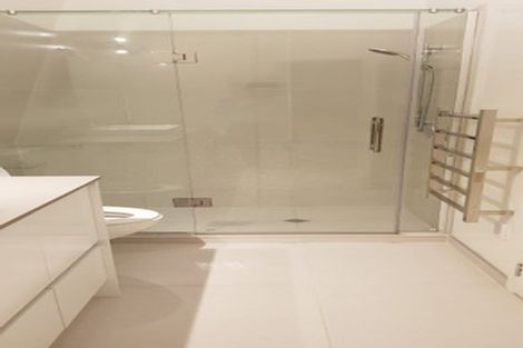 Photo of property in 1/20 Maritime Terrace, Birkenhead, Auckland, 0626