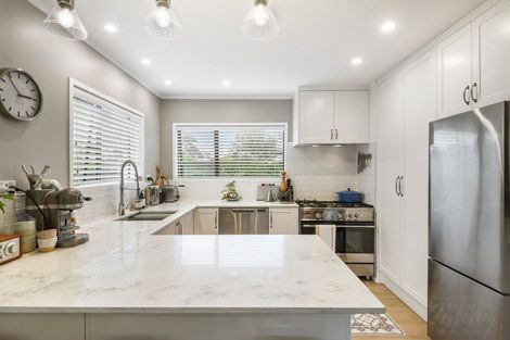 Photo of property in 2/20 Wolsley Avenue, Milford, Auckland, 0620