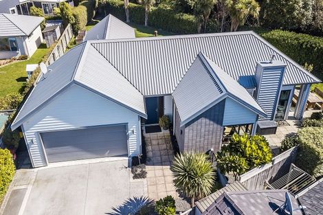 Photo of property in 50 Resolution Drive, Whitby, Porirua, 5024