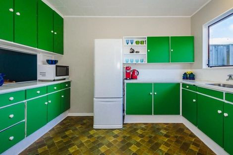 Photo of property in 70 Belvedere Avenue, Waikanae, 5036