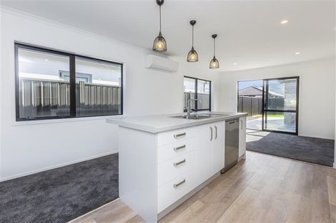Photo of property in 18 Gilruth Road, Wallaceville, Upper Hutt, 5018
