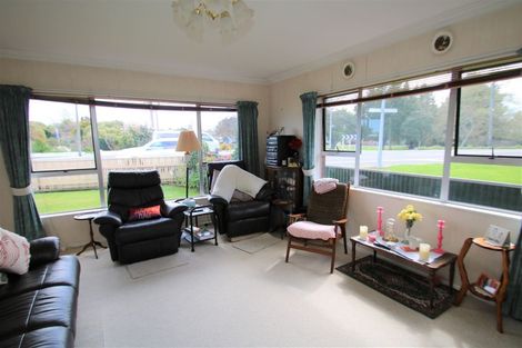 Photo of property in 380 Oxford Street, Levin, 5510