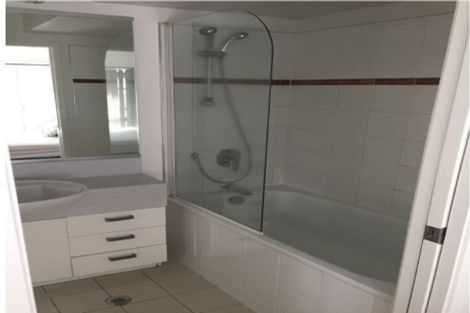 Photo of property in Tower Hill Apartments, 2g/1 Emily Place, Auckland Central, Auckland, 1010
