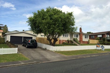 Photo of property in 1/13 Elliott Avenue, Bayview, Auckland, 0629