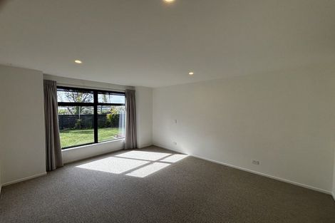 Photo of property in 2 Piper Way, Glen Avon, New Plymouth, 4312