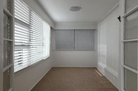 Photo of property in 66 Messenger Terrace, Oakura, 4314