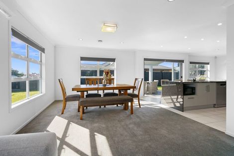 Photo of property in 18 Tulip Drive, Cambridge, 3434