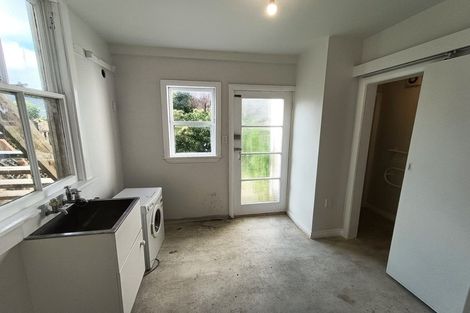 Photo of property in 143 Tasman Street, Mount Cook, Wellington, 6021