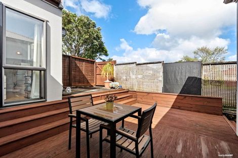 Photo of property in 2 Arlose Place, Westgate, Auckland, 0614