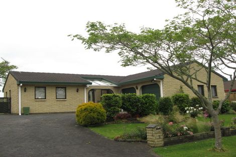 Photo of property in 3 Cadenza Place, Conifer Grove, Takanini, 2112