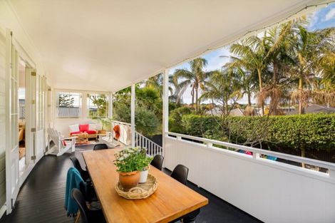 Photo of property in 44 Kiwi Road, Stanley Point, Auckland, 0624