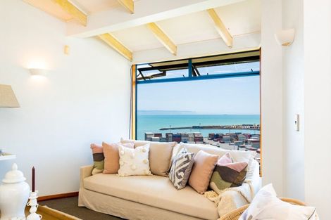 Photo of property in 20b Seapoint Road, Bluff Hill, Napier, 4110