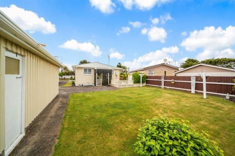 Photo of property in 22 Mcguire Street, Hawera, 4610