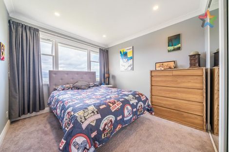 Photo of property in 79 Miromiro Road, Normandale, Lower Hutt, 5010