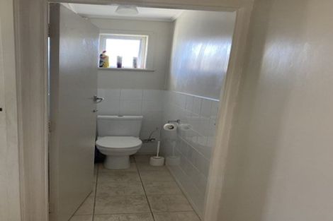 Photo of property in 81 Hepburn Road, Glendene, Auckland, 0602