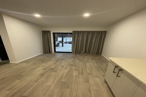 Photo of property in 70b Arimu Road, Papakura, 2110