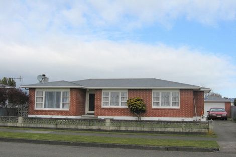 Photo of property in 144 Liverpool Street, Levin, 5510