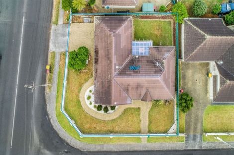 Photo of property in 2/10 Grande Vue Road, Hillpark, Auckland, 2102