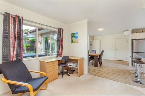 Photo of property in 12 Elkstone Place, Henderson, Auckland, 0612