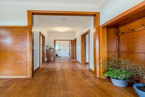 Photo of property in 1 Glenross Street, Glenross, Dunedin, 9011