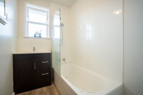 Photo of property in 25 Andrew Avenue, Roslyn, Palmerston North, 4414