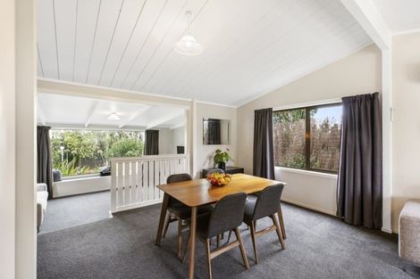 Photo of property in 1 Titoki Place, Pukete, Hamilton, 3200