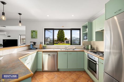 Photo of property in 6b Queen Road, Bellevue, Tauranga, 3110