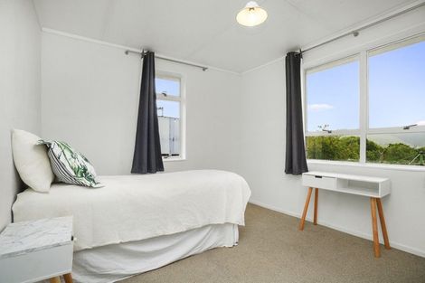 Photo of property in 90 Jamaica Drive, Grenada North, Wellington, 5028