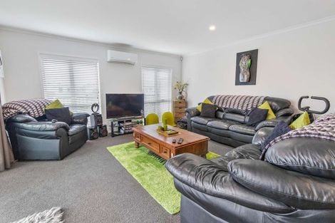 Photo of property in 14 Fuller Street, Papamoa Beach, Papamoa, 3118