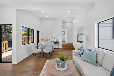 Photo of property in 13 Cedar Heights Avenue, Massey, Auckland, 0614