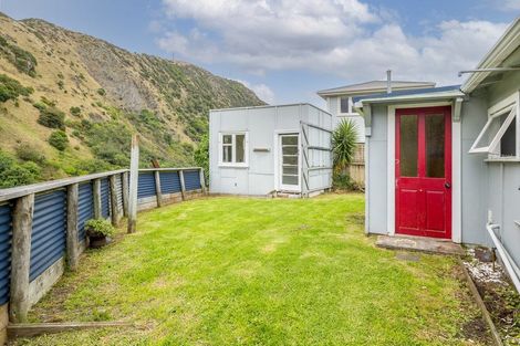 Photo of property in 74 Tilley Road, Paekakariki, 5034