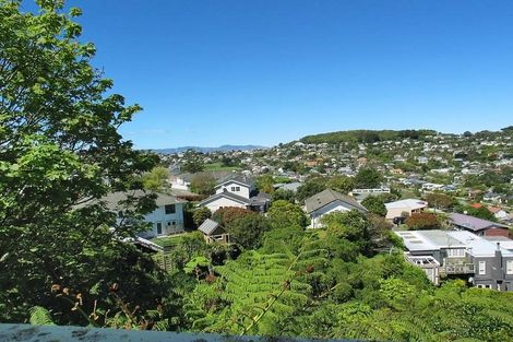 Photo of property in 9 Kau Kau Way, Ngaio, Wellington, 6035