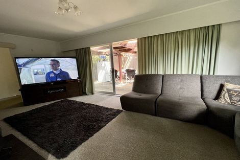 Photo of property in 19 Cascades Road, Pakuranga Heights, Auckland, 2010