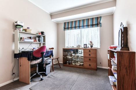 Photo of property in 30 Rosehill Place, Nawton, Hamilton, 3200