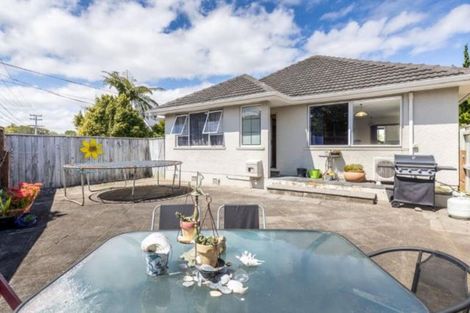 Photo of property in 98 Mangorei Road, Strandon, New Plymouth, 4312