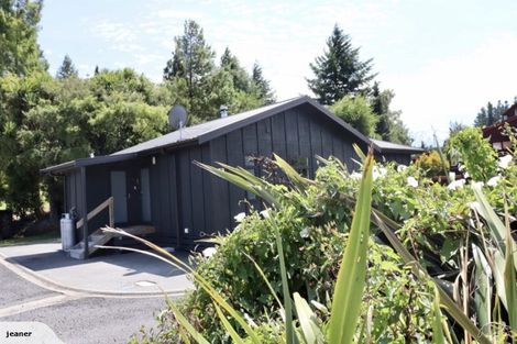 Photo of property in 2 Park Avenue Mews, Ohakune, 4625