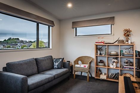 Photo of property in 19 Ernest Kemp Rise, Wharewaka, Taupo, 3330