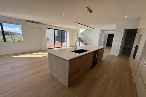 Photo of property in 32 Ridgehill Rise, Flat Bush, 2019