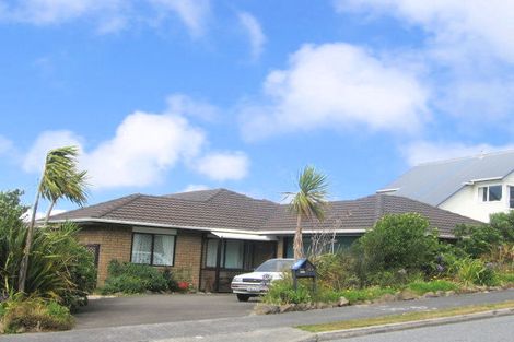 Photo of property in 53 Ashton Fitchett Drive, Brooklyn, Wellington, 6021