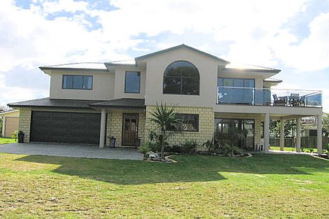 Photo of property in 103a Leighton Road, Whangamata, 3620
